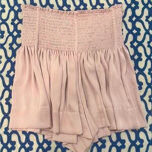 KOCH skirt/ skort
Size M but can even fit size S
blush pink color